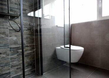 Moderne badkamer met strakke en rustige uitstraling